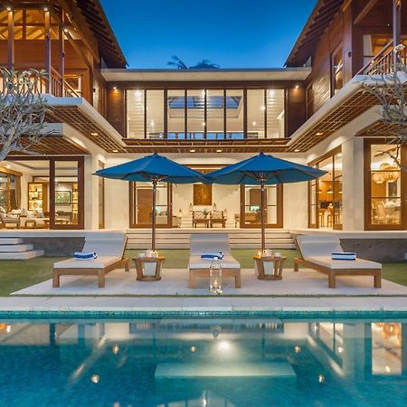 Villa Rusa Biru - Modern Villa With Private Pool And Cook In The Heart Of Berawa Canggu  Exterior photo