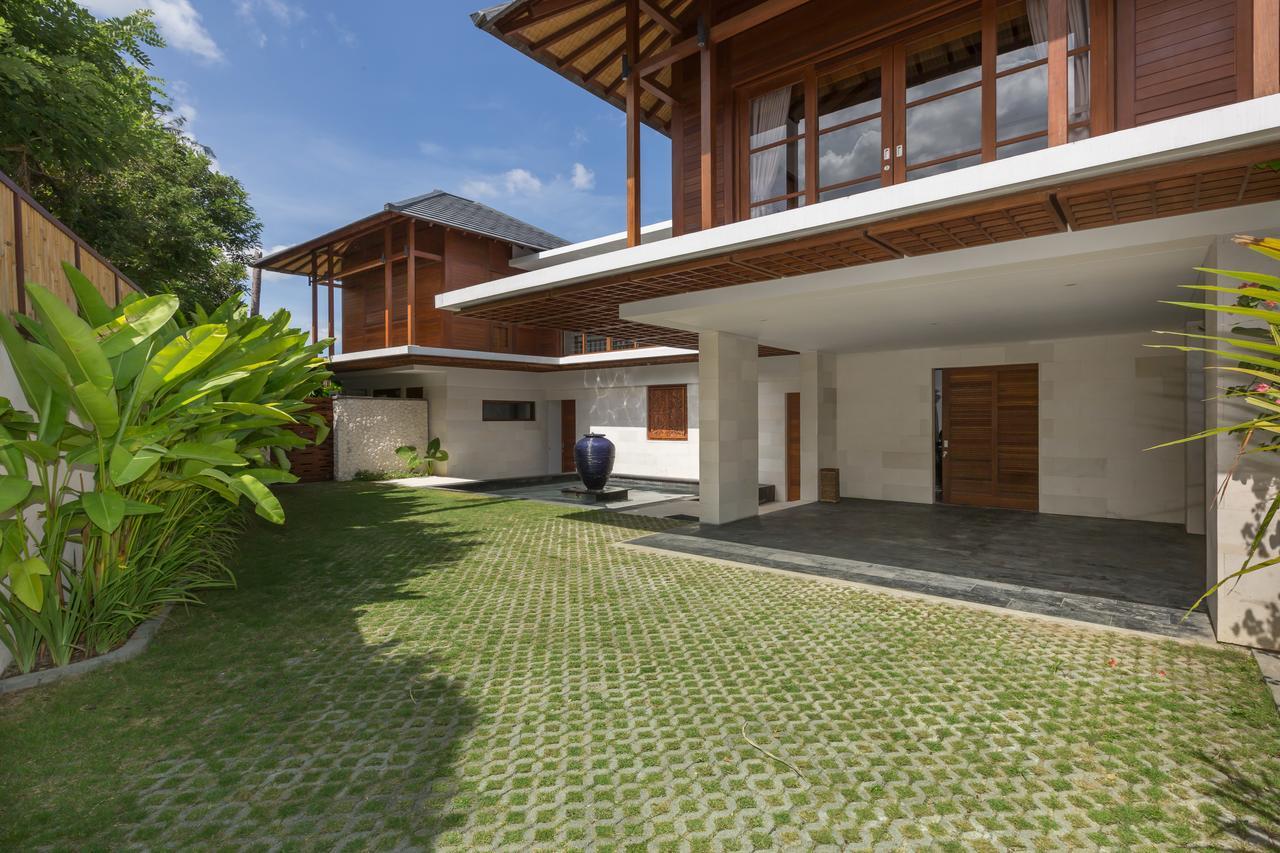 Villa Rusa Biru - Modern Villa With Private Pool And Cook In The Heart Of Berawa Canggu  Exterior photo