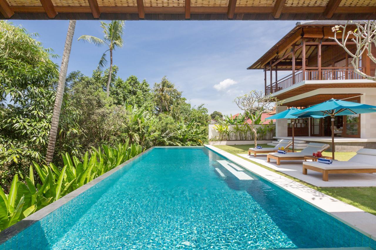 Villa Rusa Biru - Modern Villa With Private Pool And Cook In The Heart Of Berawa Canggu  Exterior photo