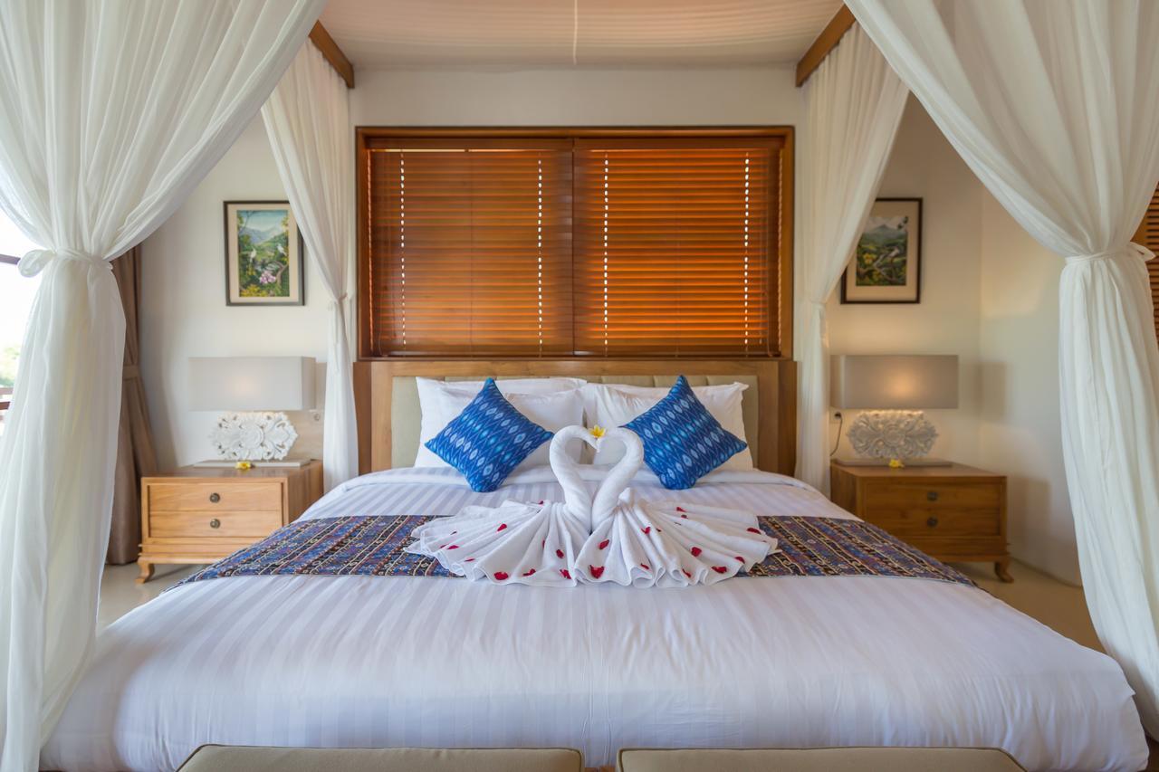 Villa Rusa Biru - Modern Villa With Private Pool And Cook In The Heart Of Berawa Canggu  Exterior photo