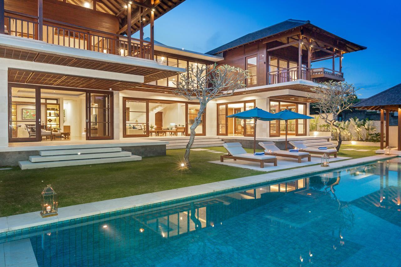 Villa Rusa Biru - Modern Villa With Private Pool And Cook In The Heart Of Berawa Canggu  Exterior photo