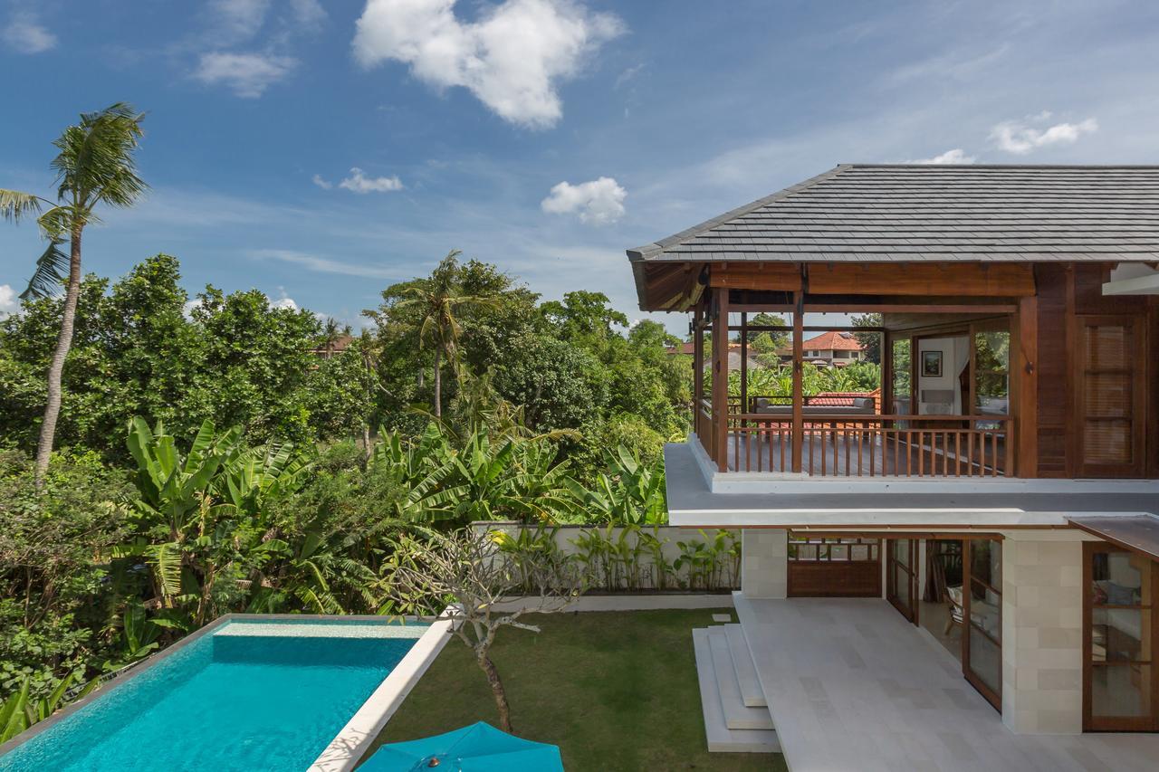Villa Rusa Biru - Modern Villa With Private Pool And Cook In The Heart Of Berawa Canggu  Exterior photo