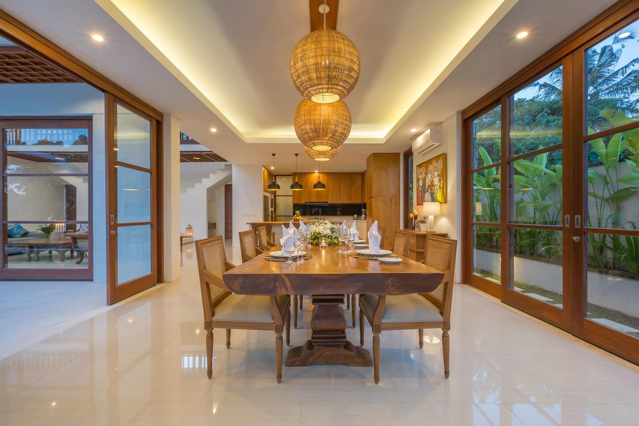 Villa Rusa Biru - Modern Villa With Private Pool And Cook In The Heart Of Berawa Canggu  Exterior photo