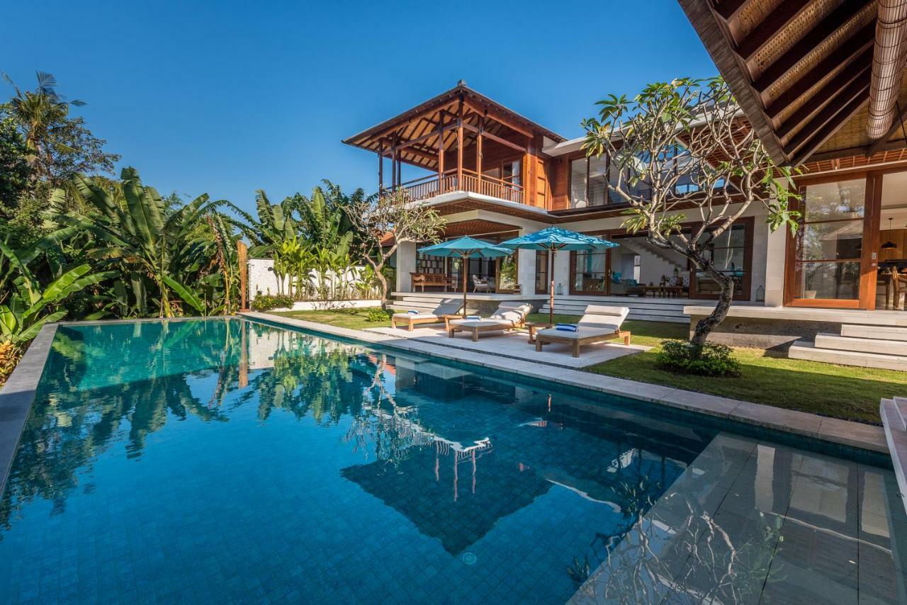 Villa Rusa Biru - Modern Villa With Private Pool And Cook In The Heart Of Berawa Canggu  Exterior photo