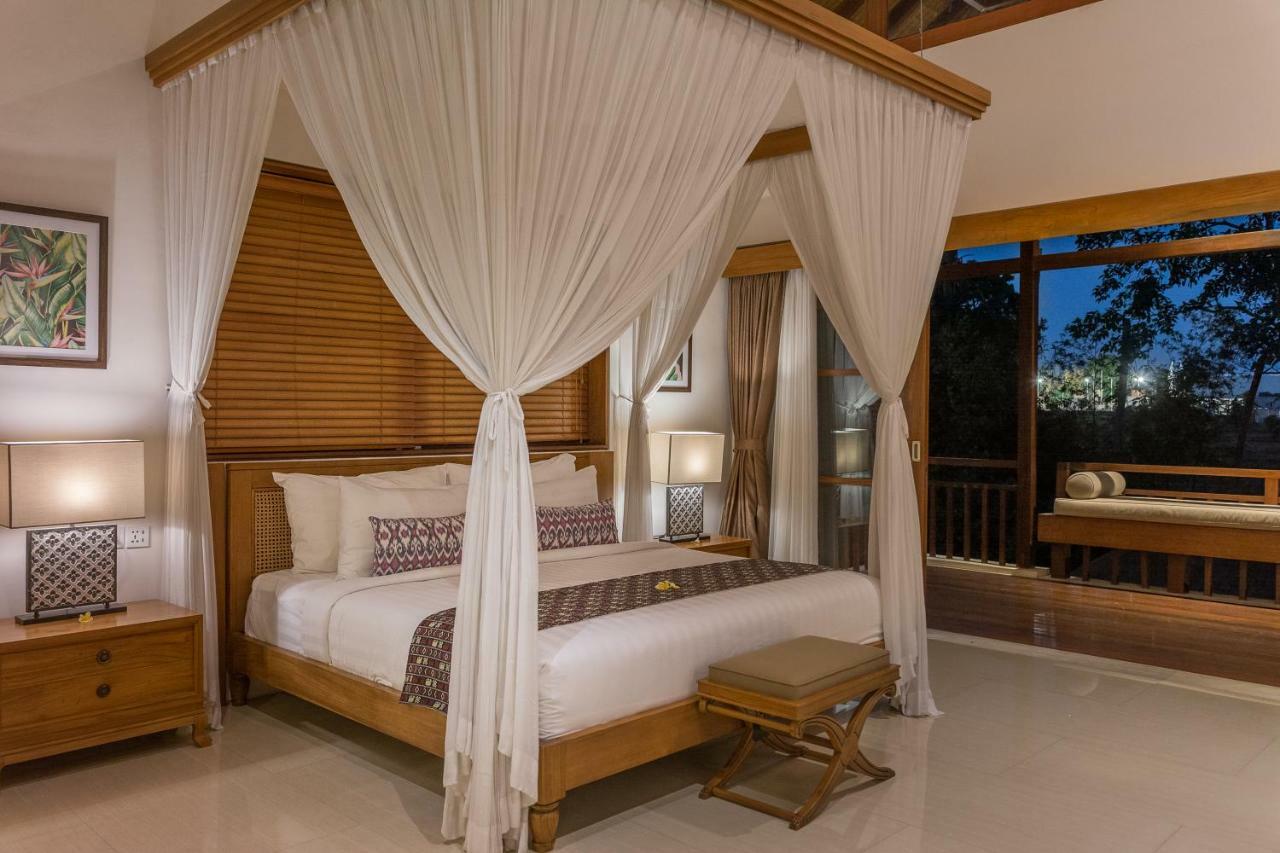 Villa Rusa Biru - Modern Villa With Private Pool And Cook In The Heart Of Berawa Canggu  Exterior photo
